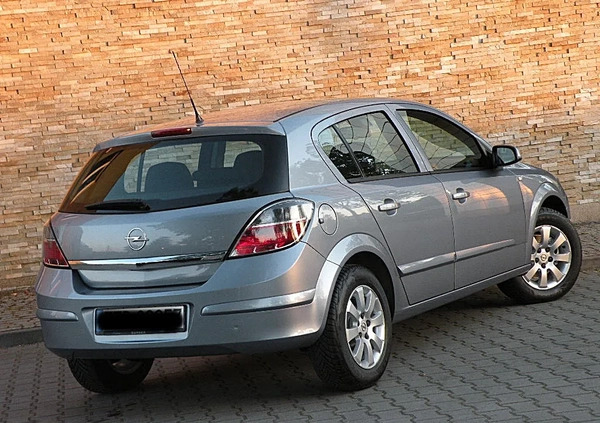 Opel Astra cena 15900 przebieg: 180300, rok produkcji 2009 z Raszków małe 497